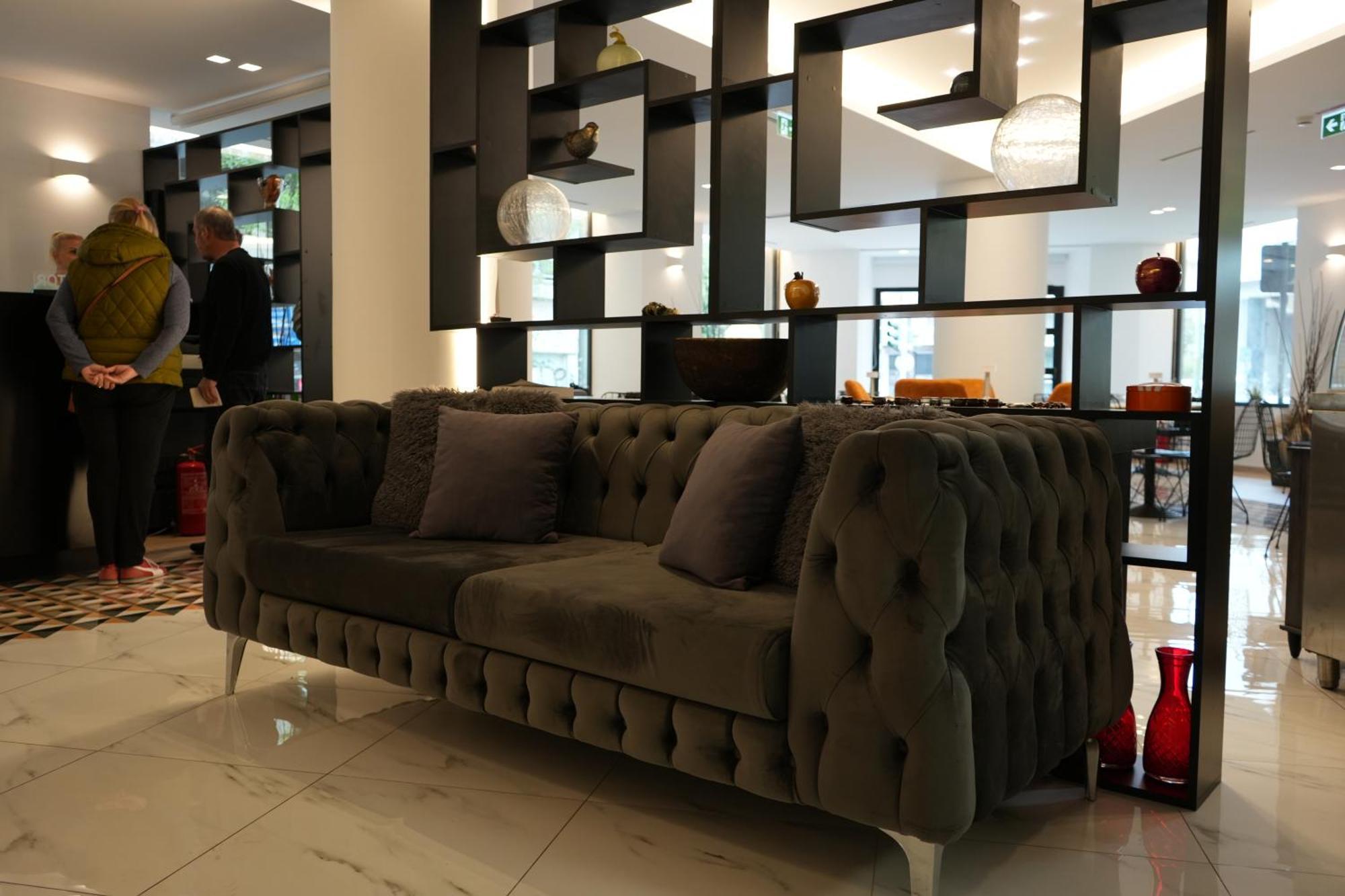 B21residence Hotel *